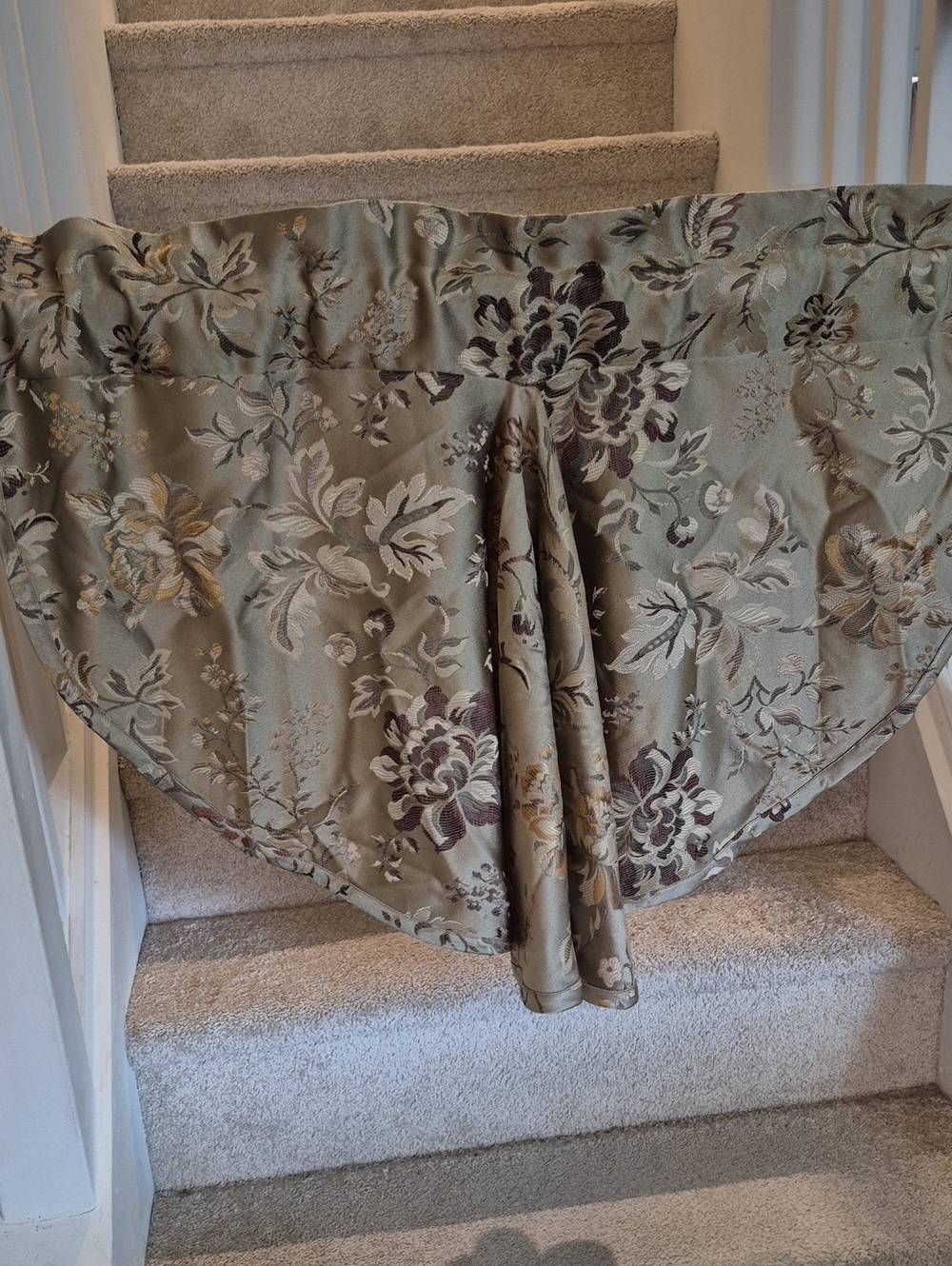 Two Elegant Floral Valance Curtains Tree Skirt 40x26